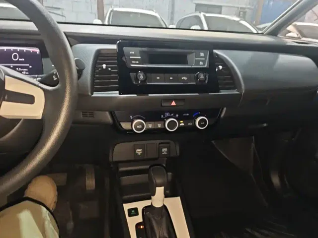 Honda Fit — Фото автомобиля 12