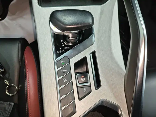 Geely Binyue — Фото автомобиля 13