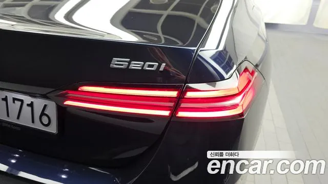 BMW 5-Series — Фото автомобиля 20