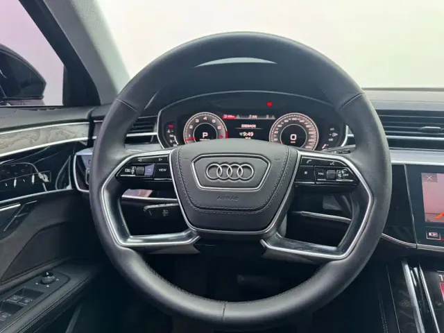 Audi A8 — Фото автомобиля 17