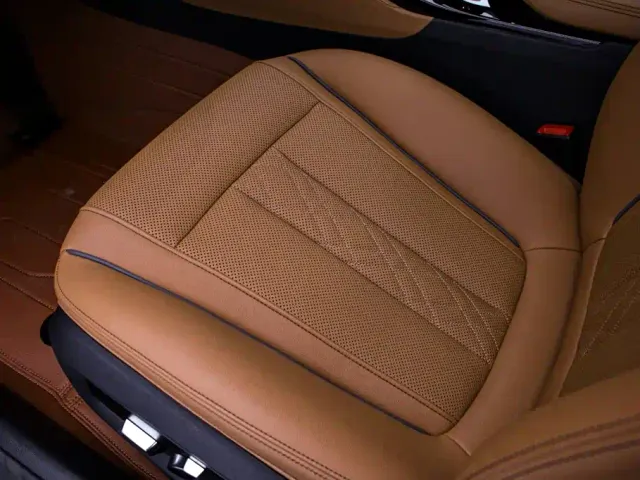 BMW 5 Series — Фото автомобиля 16