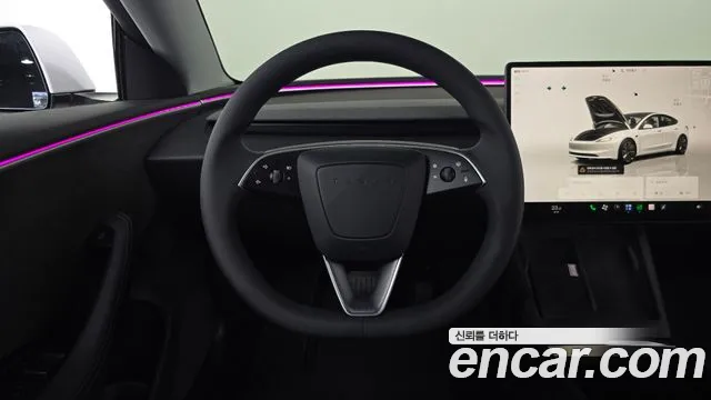 Tesla Model 3 — Фото автомобиля 12