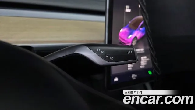 Tesla Model Y — Фото автомобиля 9