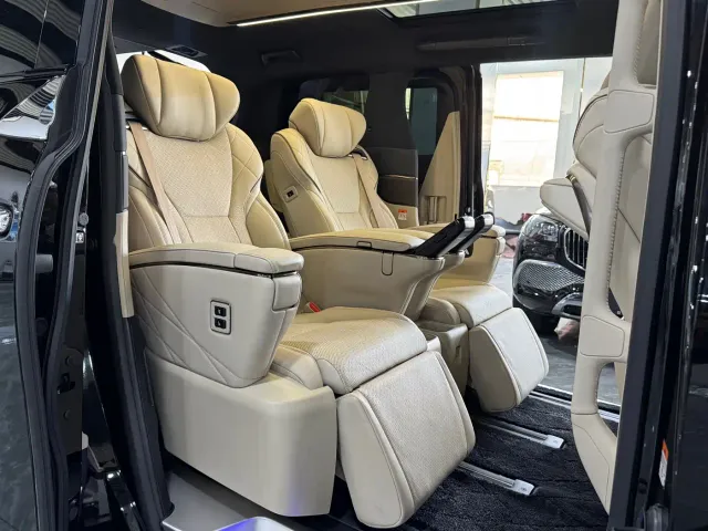 Toyota Vellfire — Фото автомобиля 10