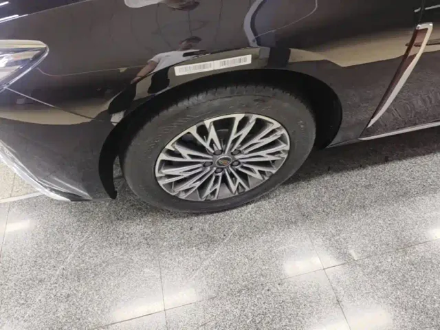 Hongqi H5 — Фото автомобиля 22