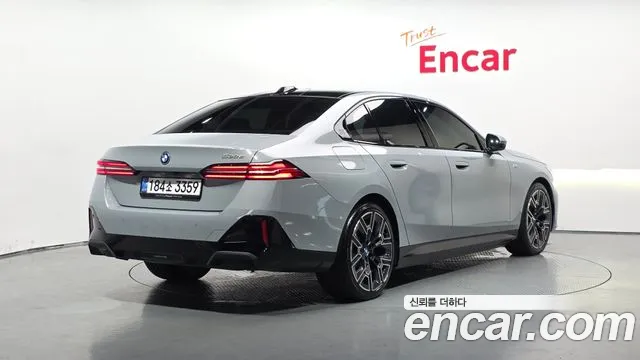 BMW 5-Series 5 серия (G60) — Фото автомобиля 2