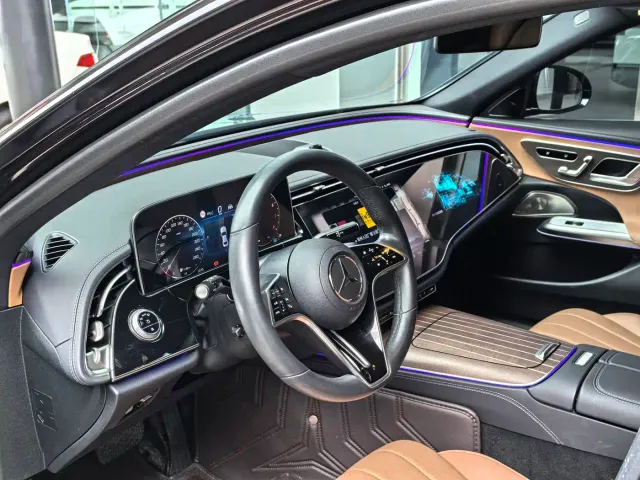 Mercedes-Benz E-Class — Фото автомобиля 9
