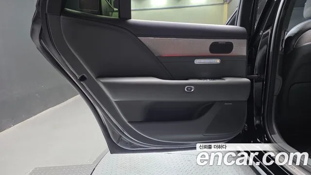 Genesis G90 Бензин 3.5 турбо AWD — Фото автомобиля 25