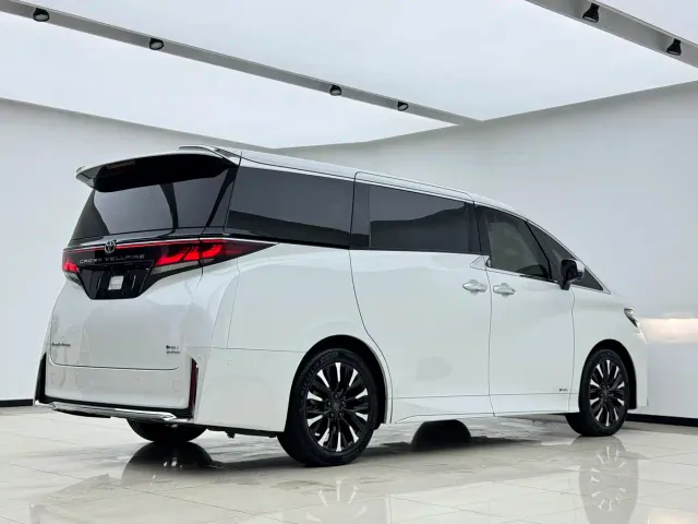 Toyota Vellfire — Фото автомобиля 17