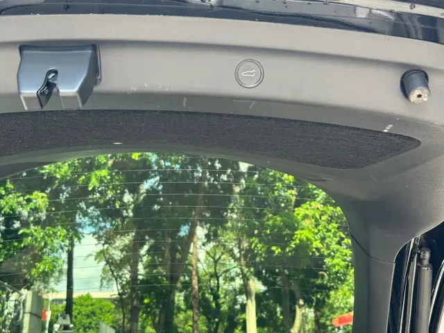 Tesla Model Y — Фото автомобиля 13