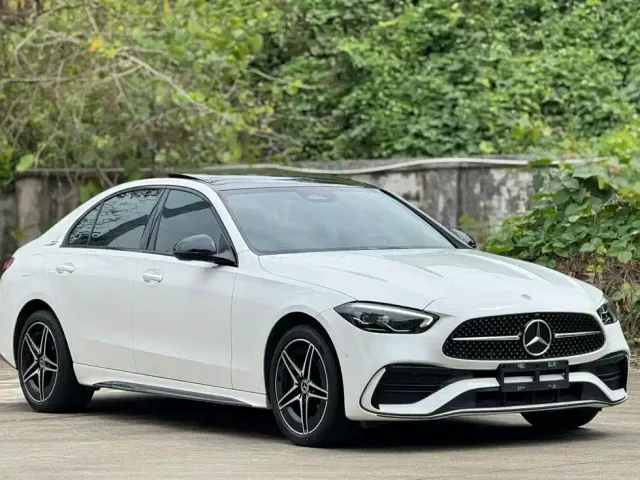 Mercedes-Benz C-Class — Фото автомобиля 2