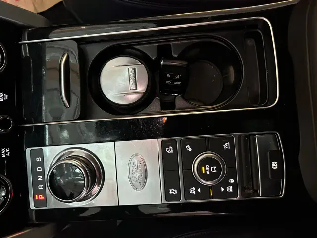 Land Rover Range Rover — Фото автомобиля 10