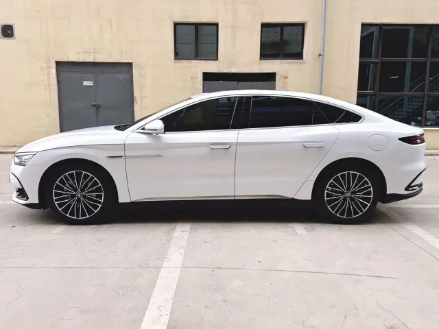 BYD Han — Фото автомобиля 16