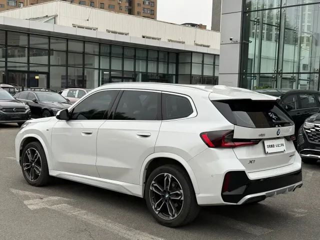 BMW X1 — Фото автомобиля 6