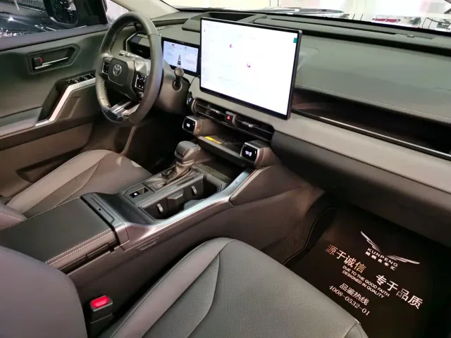 Toyota Wildlander — Фото автомобиля 9