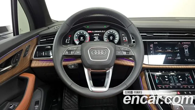 Audi Q7 — Фото автомобиля 13