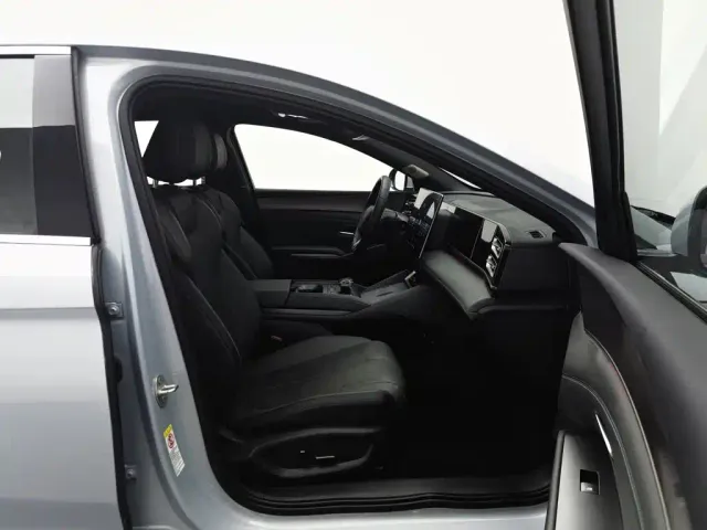 BYD Qin L — Фото автомобиля 23