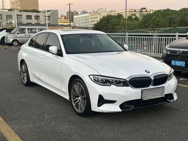 BMW 3 Series — Фото автомобиля 3
