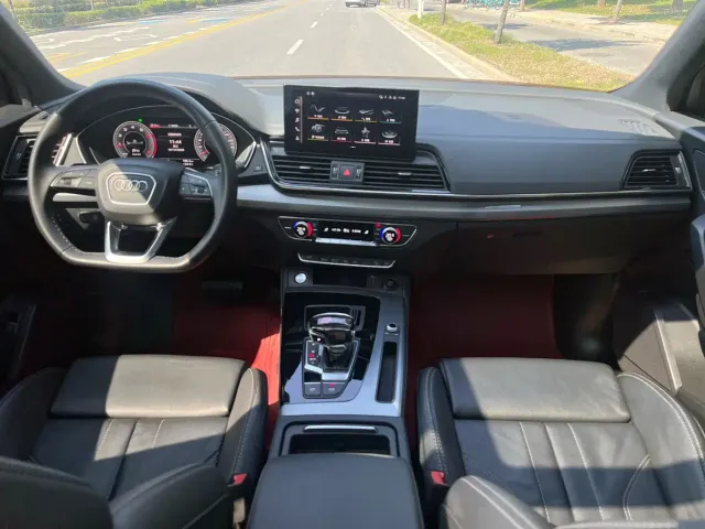 Audi Q5L Sportback — Фото автомобиля 13
