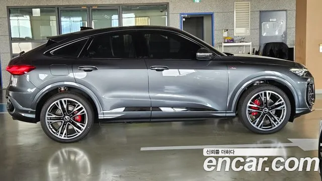 Audi Q5 45 TFSI quattro Sportback S Line Black Edition — Фото автомобиля 5
