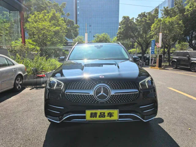Mercedes-Benz GLE-Class — Фото автомобиля 2