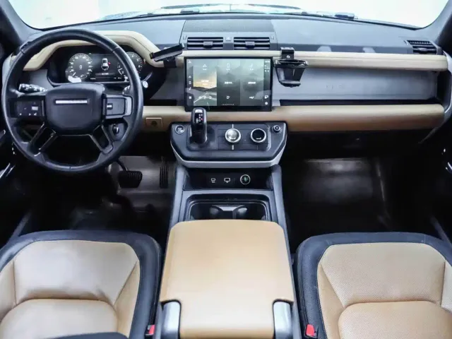Land Rover Defender — Фото автомобиля 9