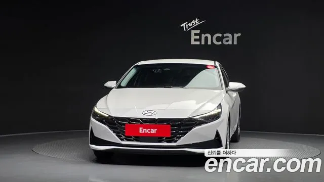 Hyundai AVANTE — Фото автомобиля 3