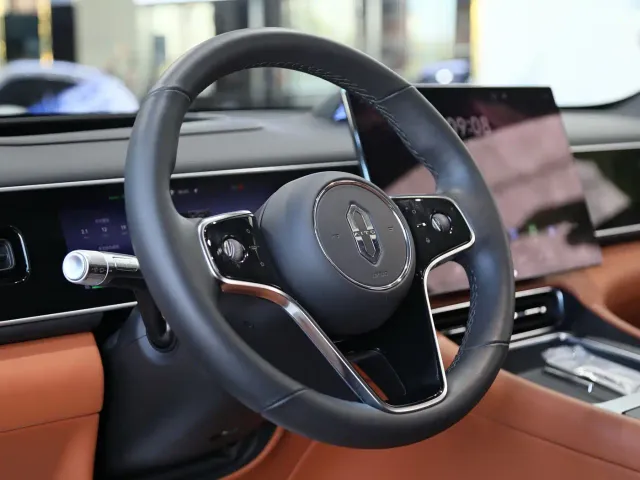Aito M7 — Фото автомобиля 10