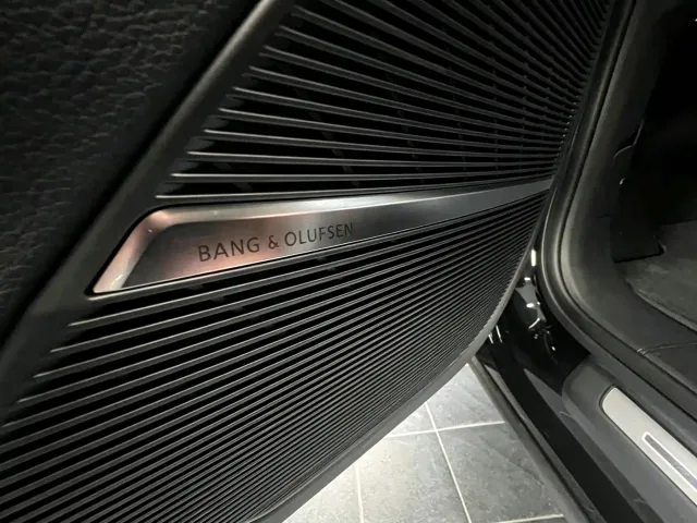 Audi Q7 — Фото автомобиля 14