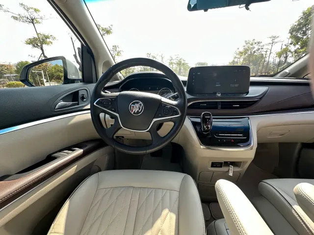 Buick GL8 — Фото автомобиля 8