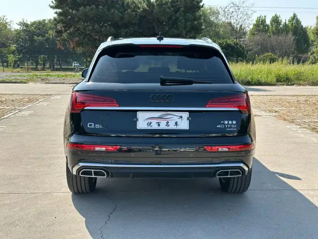 Audi Q5L — Фото автомобиля 5