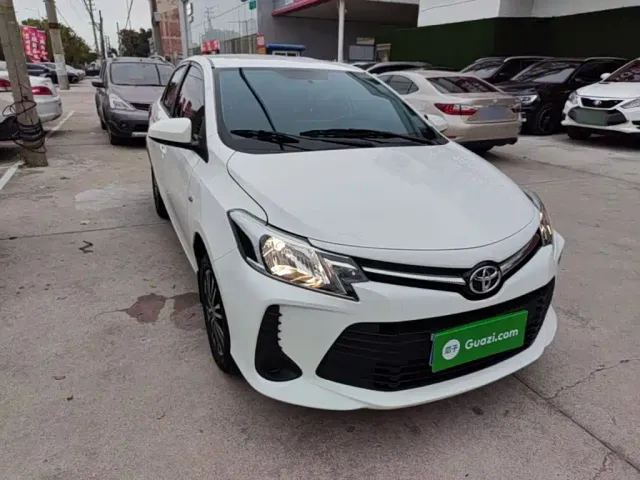 Toyota Vios — Фото автомобиля 3