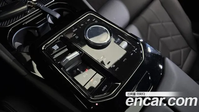 BMW 5 Series G60 — Фото автомобиля 12