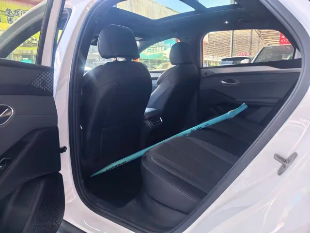 BYD Qin L — Фото автомобиля 5