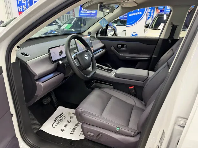 Leapmotor C10 — Фото автомобиля 8