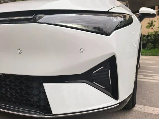 Xpeng P5 — Фото автомобиля 4