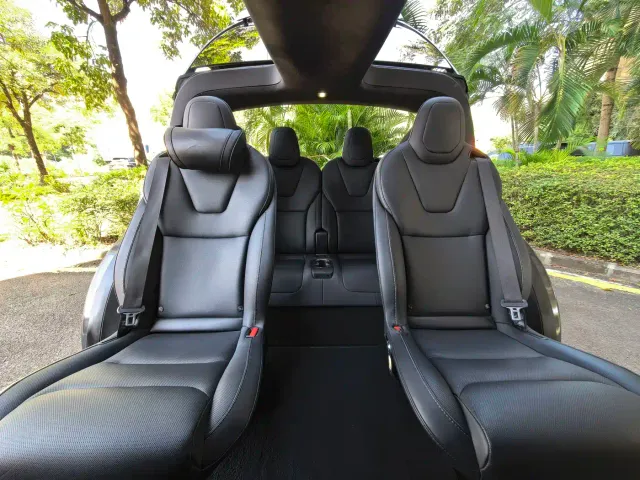 Tesla Model X — Фото автомобиля 9