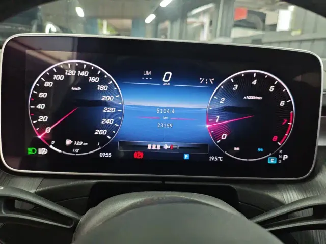 Mercedes-Benz C-Class — Фото автомобиля 9