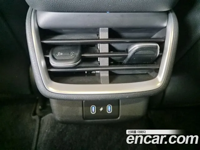 Hyundai Grandeur Grandeur (GN7) 2.5 Бензин 2WD — Фото автомобиля 18