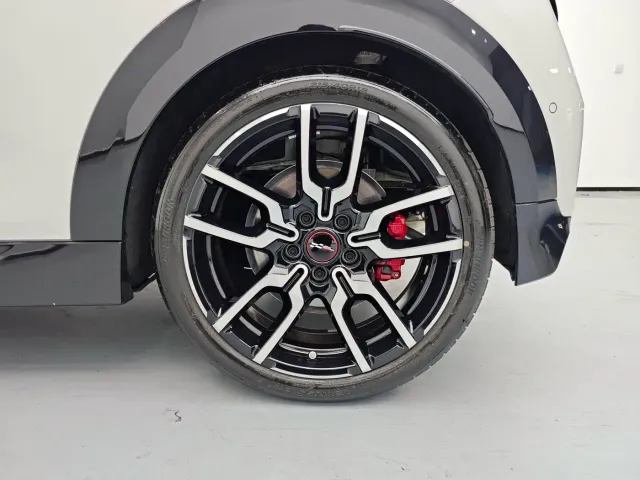 MINI John Cooper Works — Фото автомобиля 17