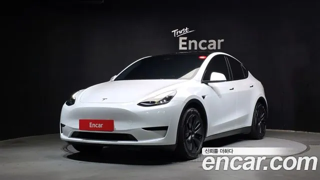 Фотография автомобиля — Tesla Model Y