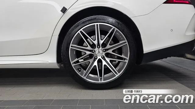 Mercedes-Benz AMG GT 4 двери 43 4MATIC+ — Фото автомобиля 19
