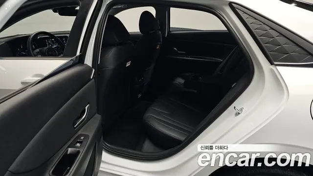 Hyundai AVANTE Новый Avante (CN7) — Фото автомобиля 23