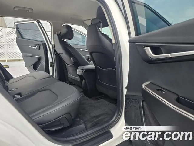 Kia EV6 — Фото автомобиля 17