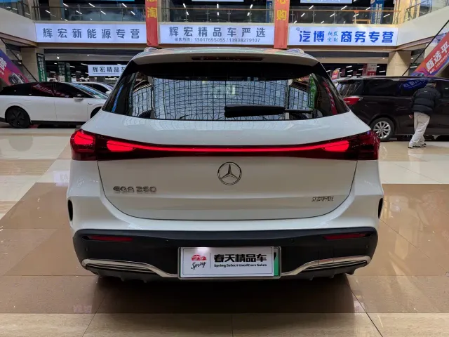 Mercedes-Benz EQA — Фото автомобиля 7