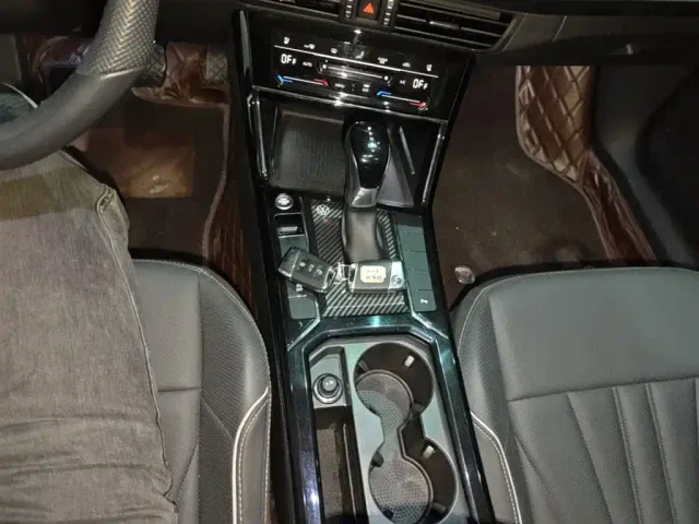 Volkswagen Passat — Фото автомобиля 13