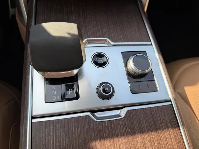 Land Rover Range Rover — Фото автомобиля 11
