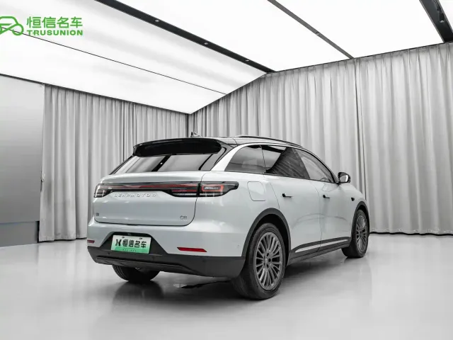 Leapmotor C11 — Фото автомобиля 4