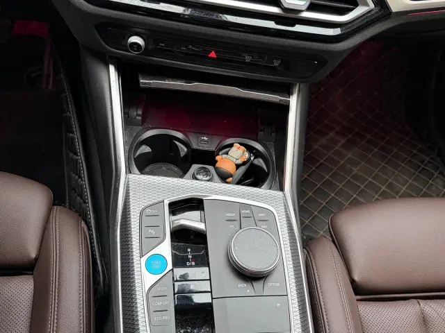 BMW i3 — Фото автомобиля 12