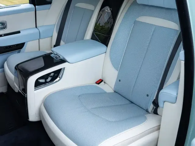 Rolls-Royce Cullinan — Фото автомобиля 24